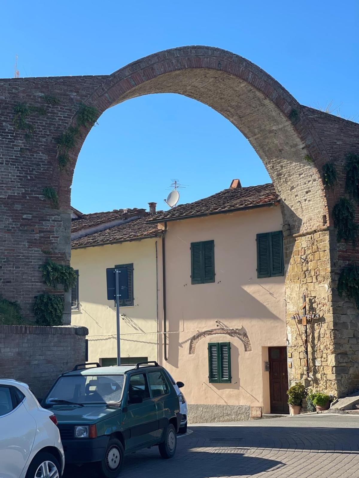 Quattro Gigli Hotel Montopoli in Val dʼArno Exterior foto