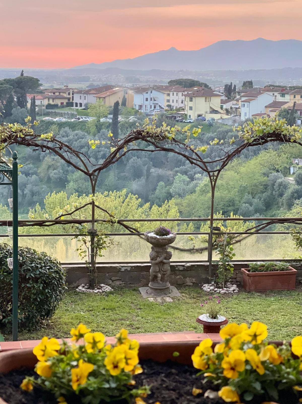 Quattro Gigli Hotel Montopoli in Val dʼArno Exterior foto